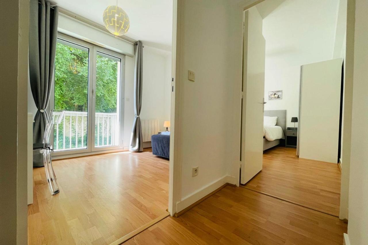 La Belle Ferronniere Appartement Avec Environnement Paisible 阿姆博斯 外观 照片