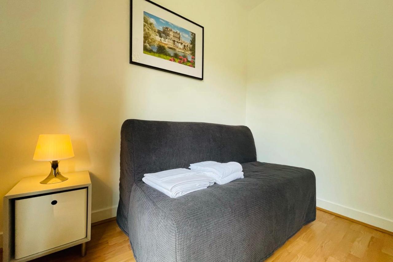 La Belle Ferronniere Appartement Avec Environnement Paisible 阿姆博斯 外观 照片