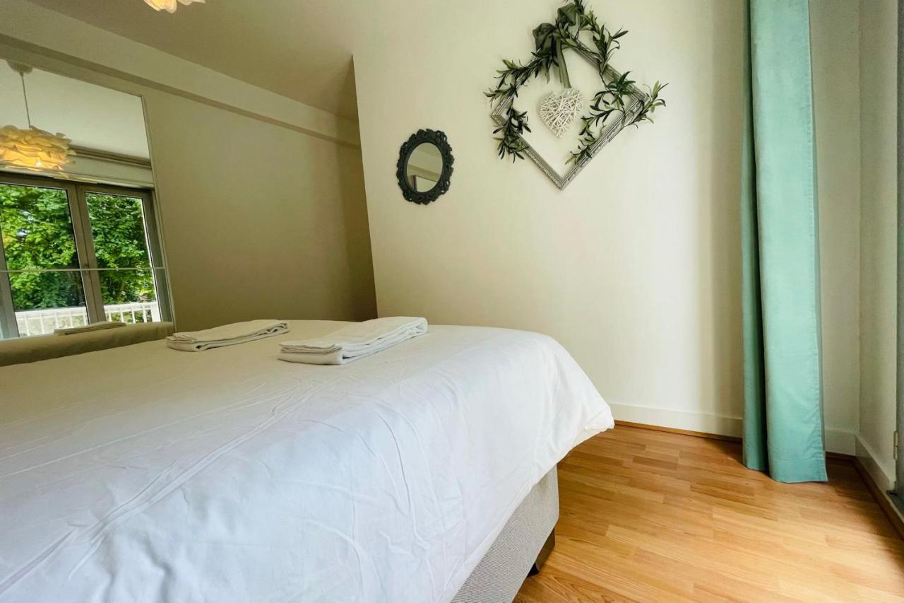 La Belle Ferronniere Appartement Avec Environnement Paisible 阿姆博斯 外观 照片